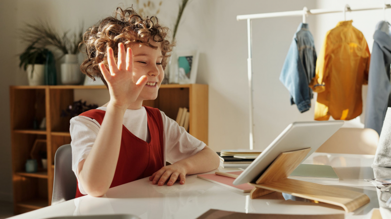 boy-online-learning