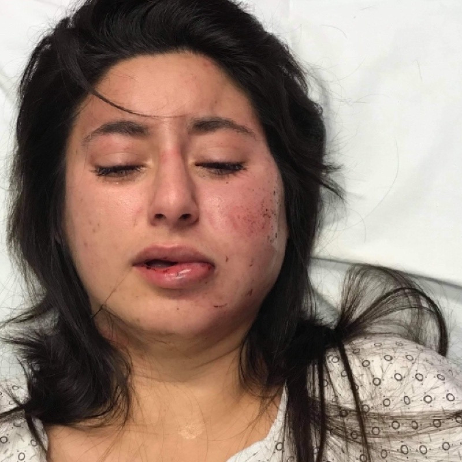 Florida Mother Given Forced Hair Cut, Beaten By Strangers in Attack at Her Home Florida Mother Given Forced Hair Cut, Beaten By Strangers in Attack at Her Home