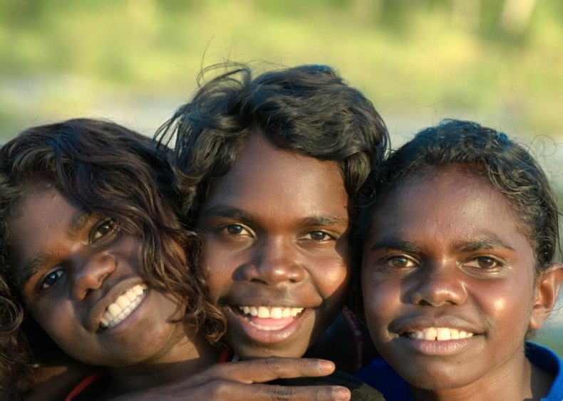 Australia: Groups sleep together