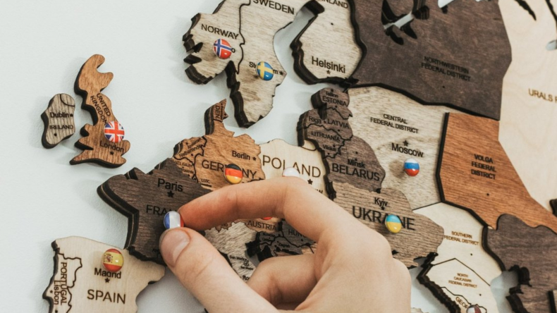 EnjoyTheWood™ 3D Multicolor World Map