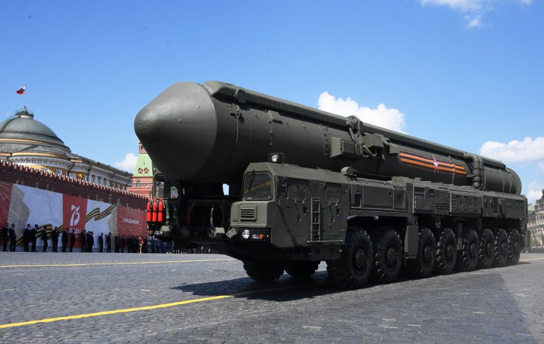 Yars mobile intercontinental ballistic missile launcher