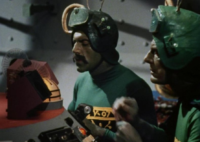 #24. Santa Claus Conquers the Martians (1964)