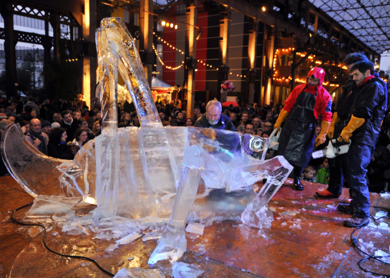 Cricket ice sculpture at the Machines de l'Ile in France
