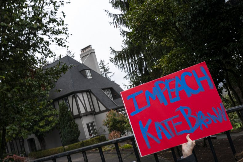 oregon protest capitol lockdown
