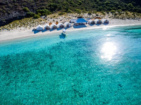 Camp Cecil, Espíritu Santo Island, Mexico Camp Cecil, Espíritu Santo Island, Mexico