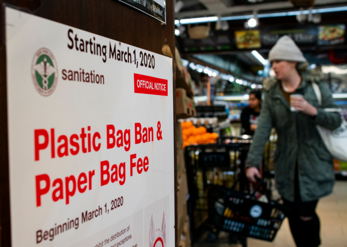 March 1: New York plastic bag ban takes effect