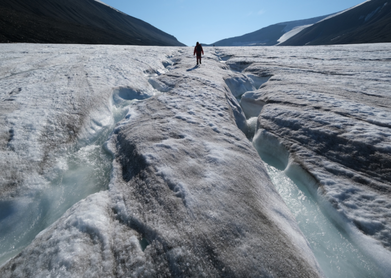 September 21: Scientists announce second-lowest Arctic ice extent
