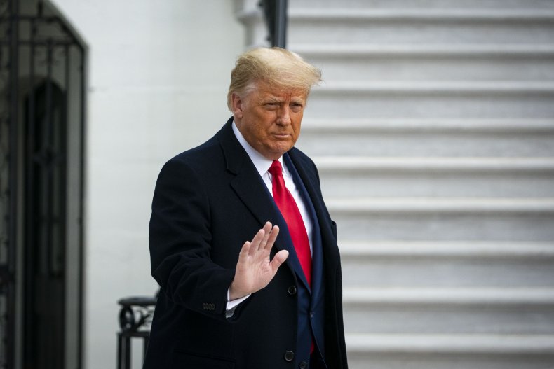 Trump Waves While Leaving the White House
