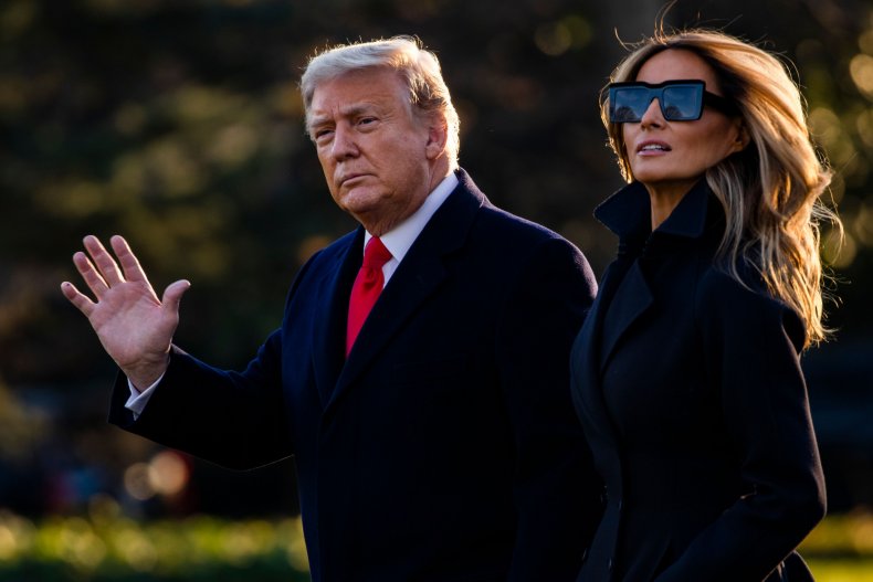donald trump and melania walking to marineone