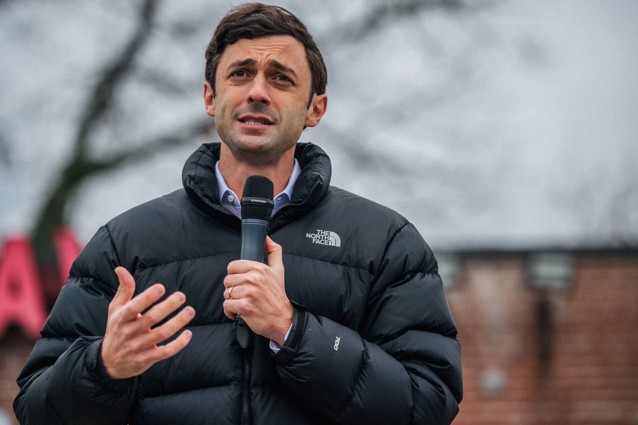 What polls say about David Perdue and Jon Ossoff 4 days before the Georgia elections