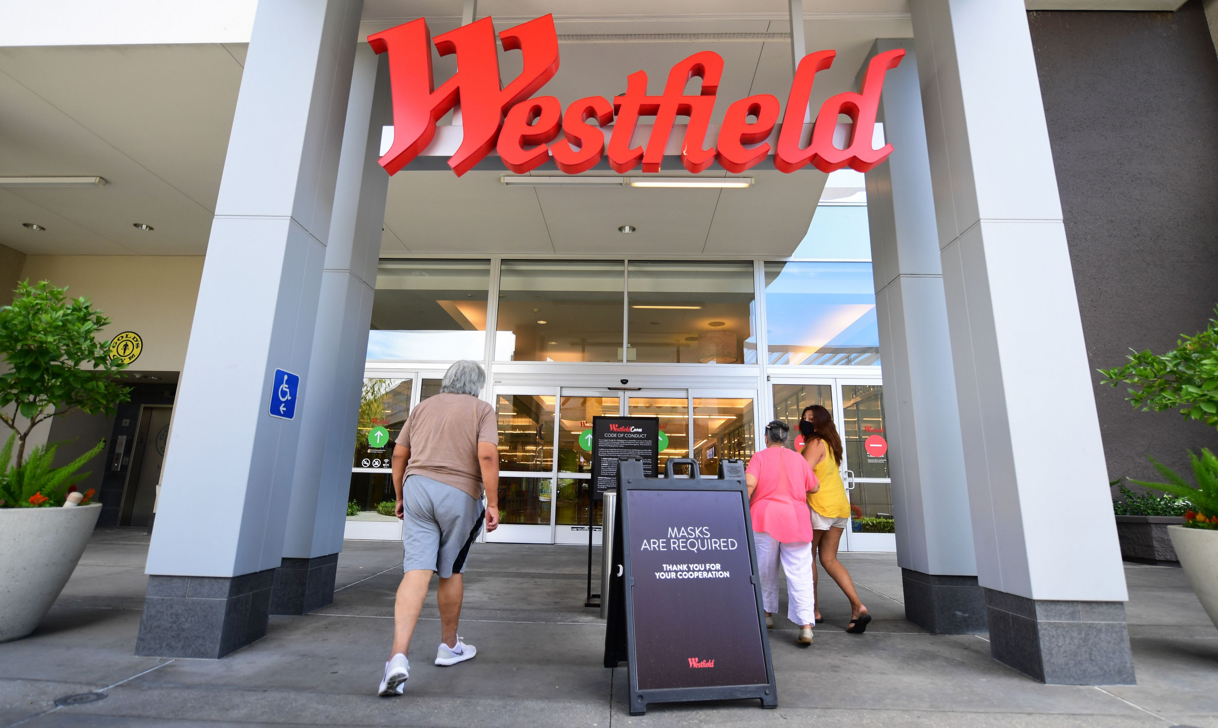 Westfield sues LA County over 'unjustifiable' COVID mall closures – Daily  News