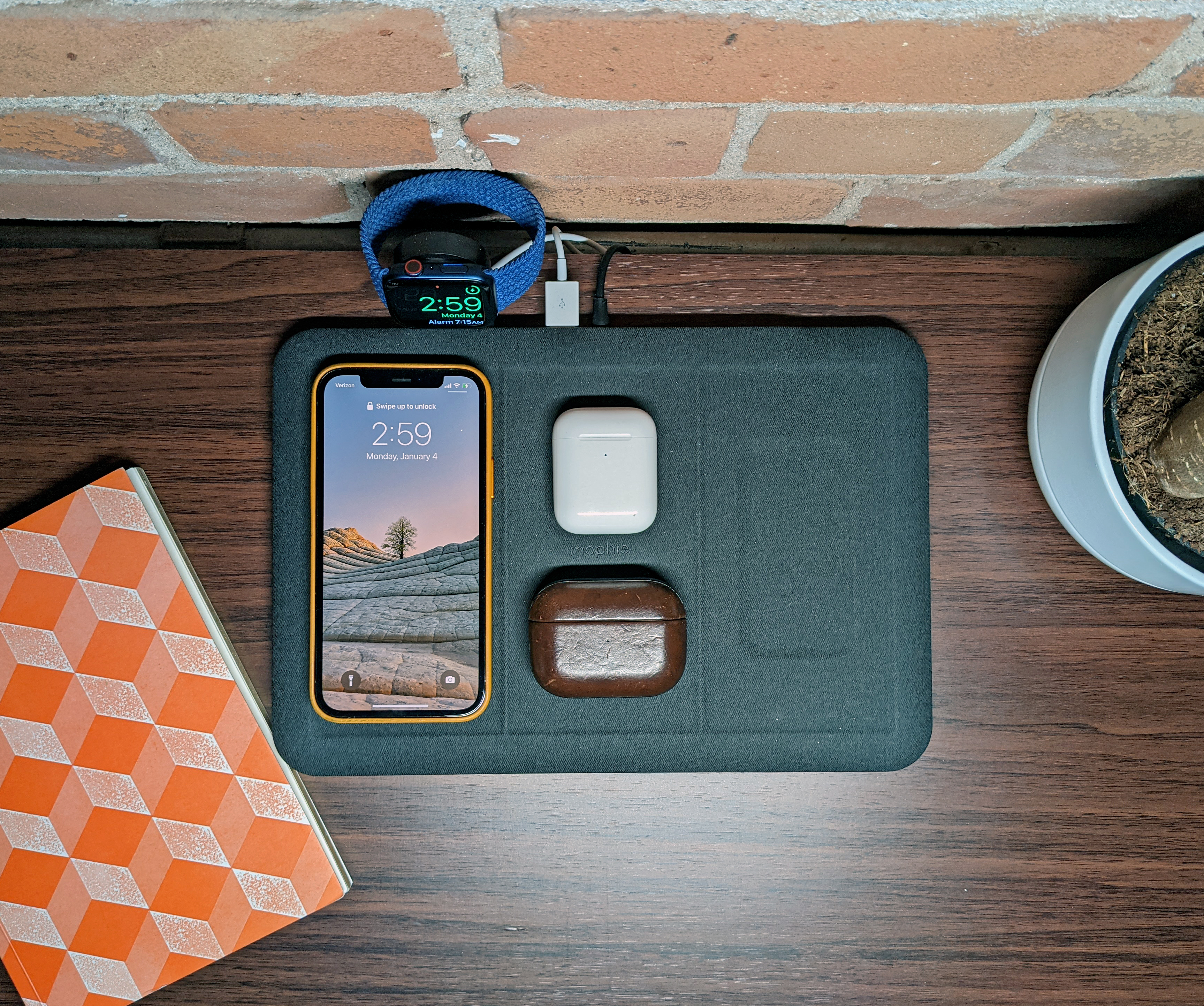 Mophie 4 in 1 Wireless Charging Mat Review Great Charging Station