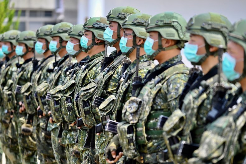Taiwan Army Soldiers Wear Face Masks