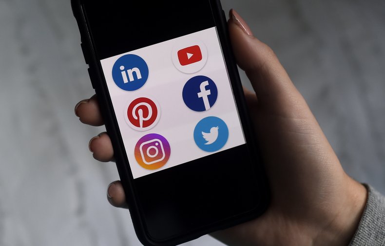 facebook youtbe twitter logos