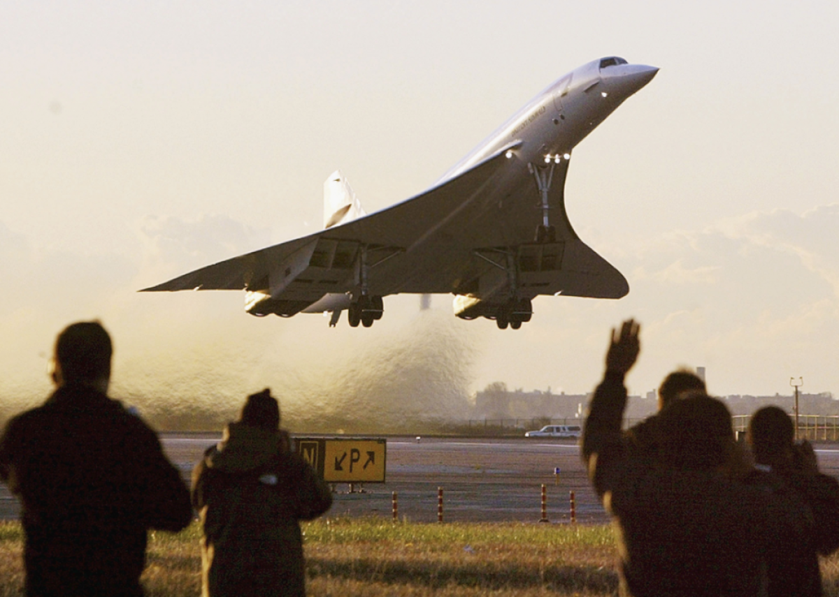 2003: Commercial airlines retire the Concorde