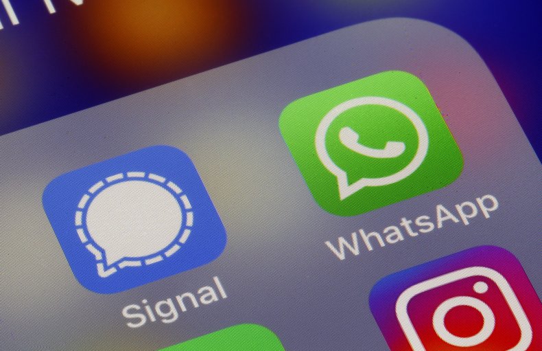  Signal and WhatsApp Logos