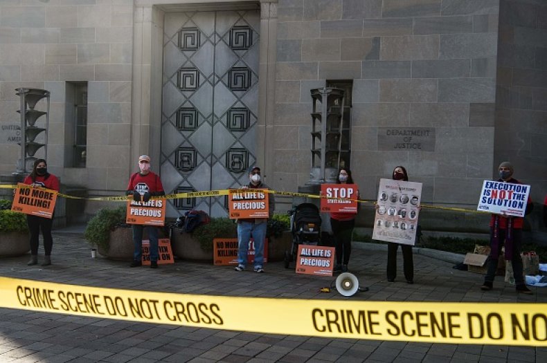 us-politics-executions-protest Demonstrators protest federal executions of death
