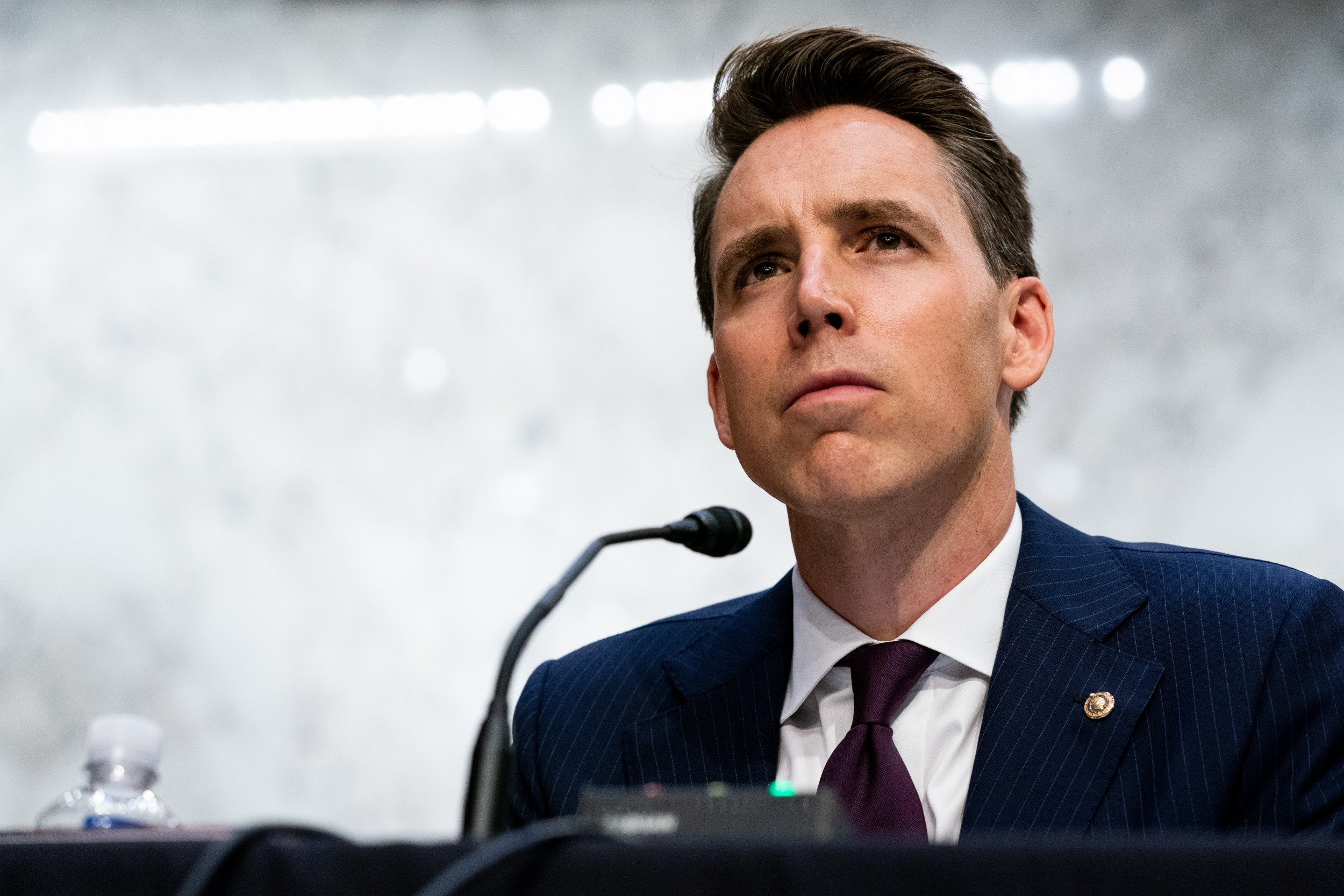 Josh Hawley Won't 'Bow to a Lawless Mob,' Criticizes Praise Dems Received for Other Certification Objections