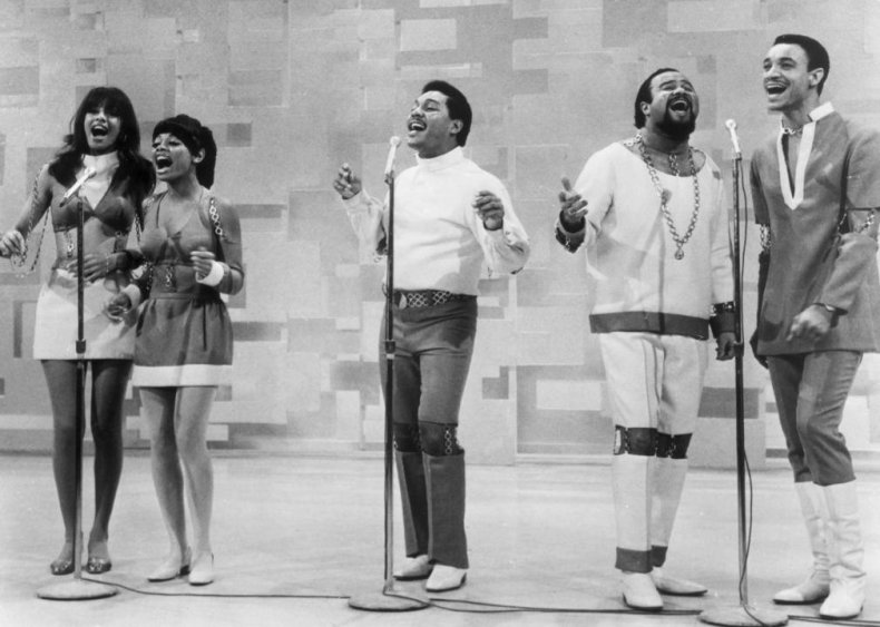 'Aquarius/Let the Sunshine In' by Fifth Dimension