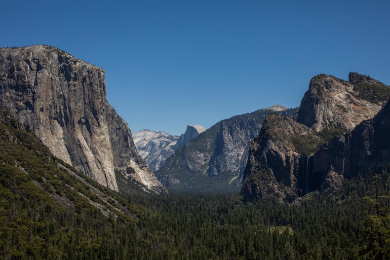 Yosemite Valley Tunnel View Lookout