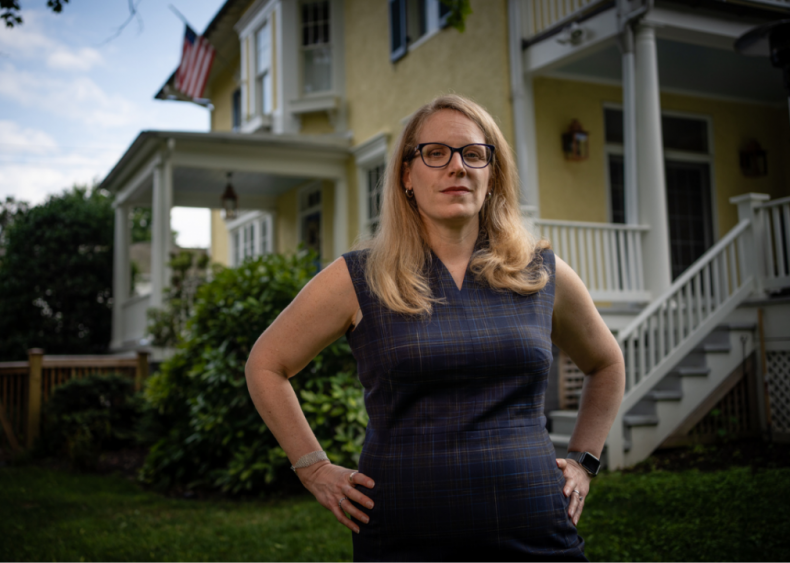 2020: First woman presidential campaign manager sees candidate win