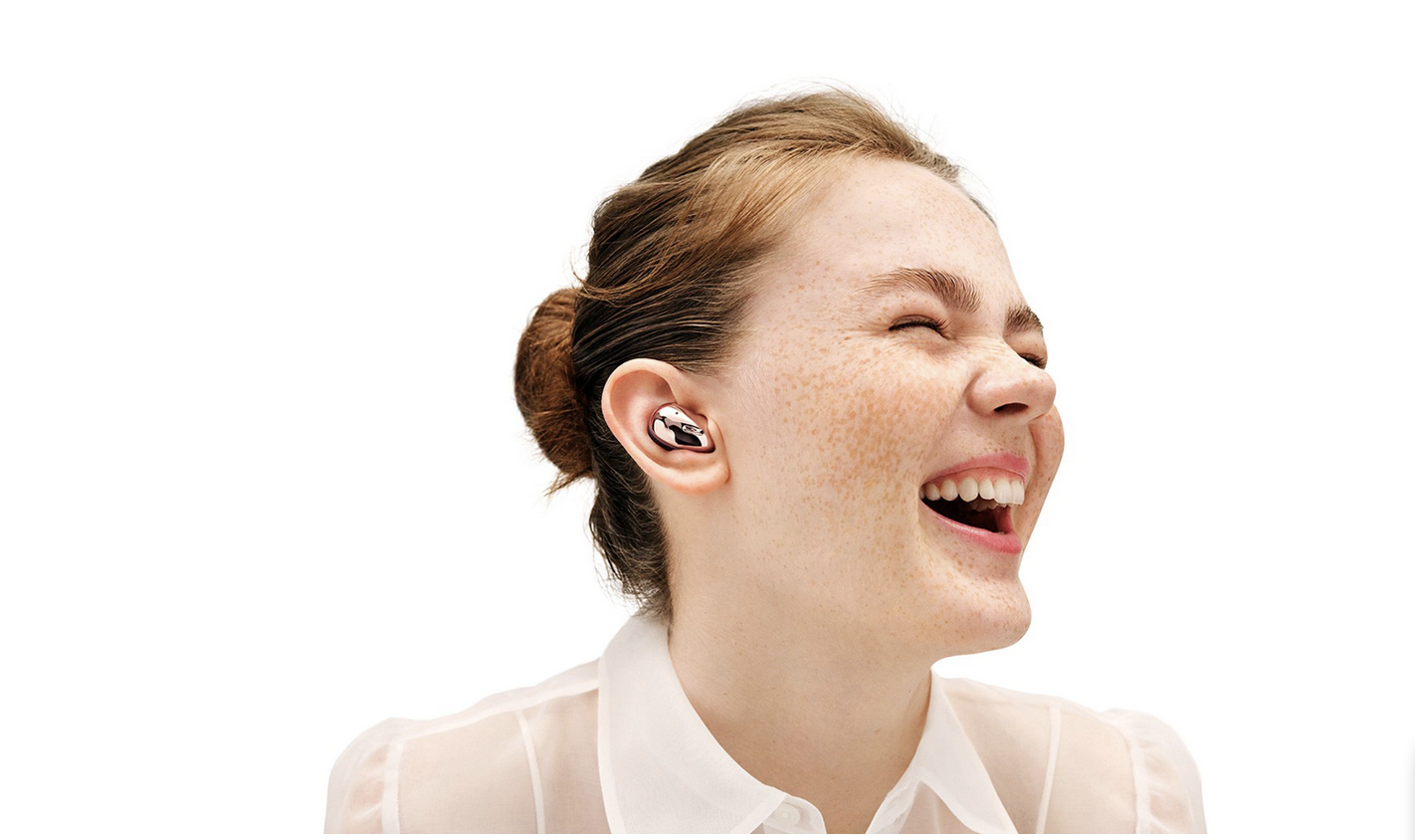 For Valentines Day, 5 Headphone Upgrades Your Partner Will Love