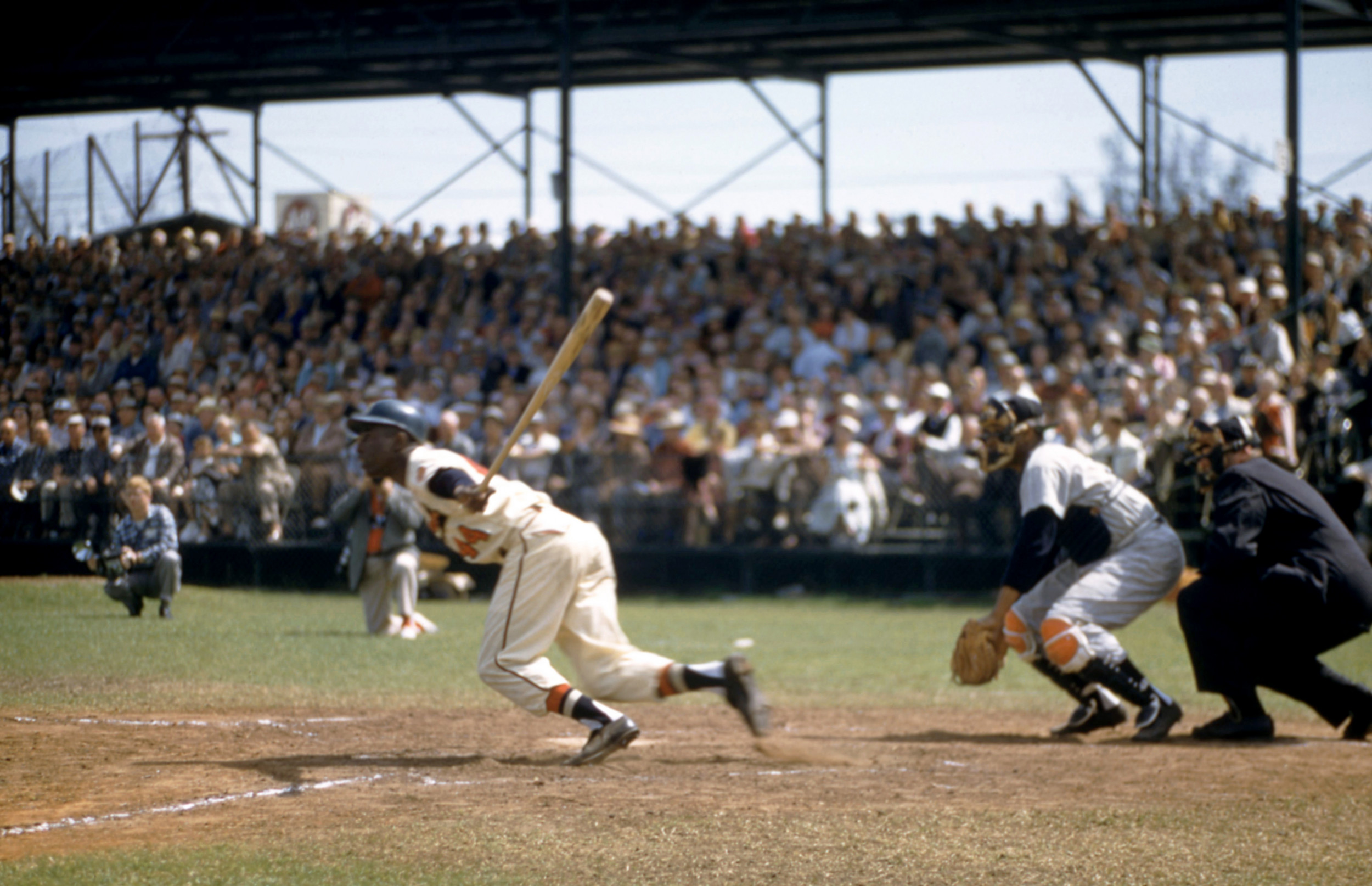 HANK AARON Photo Picture 1957 Milwaukee Braves World Series at