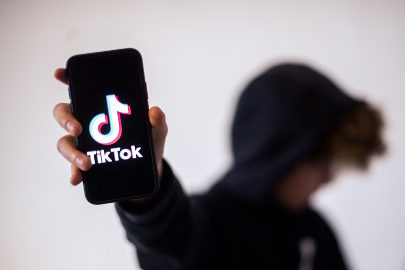 Smartphone TikTok logo