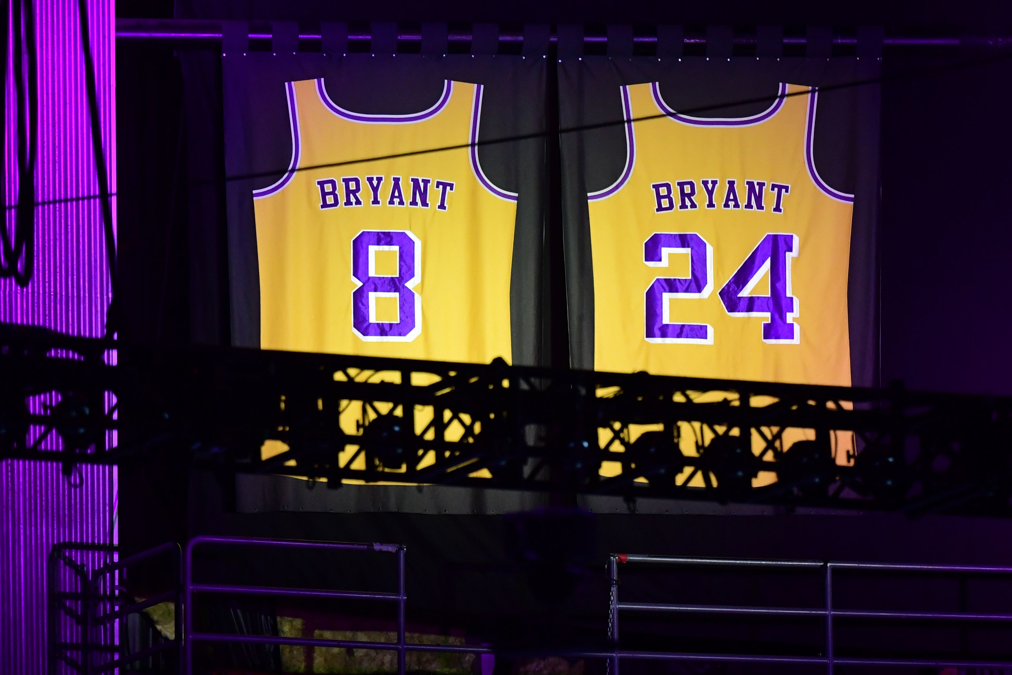 Magic Johnson Paid Tribute to Kobe Bryant With 2 Jersey Numbers