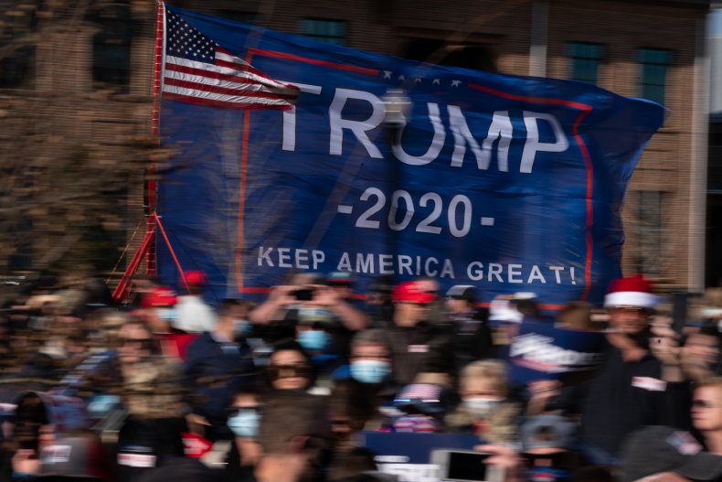 trump supporter pipe bomb democrats