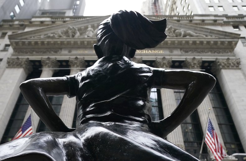 Fearless Girl sculpture near NYSE