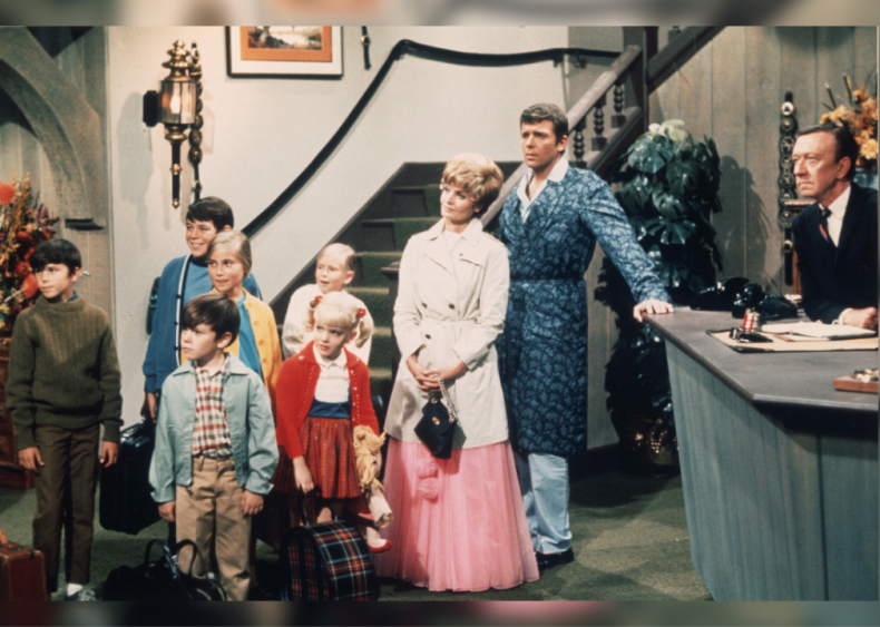 'The Brady Bunch' premieres