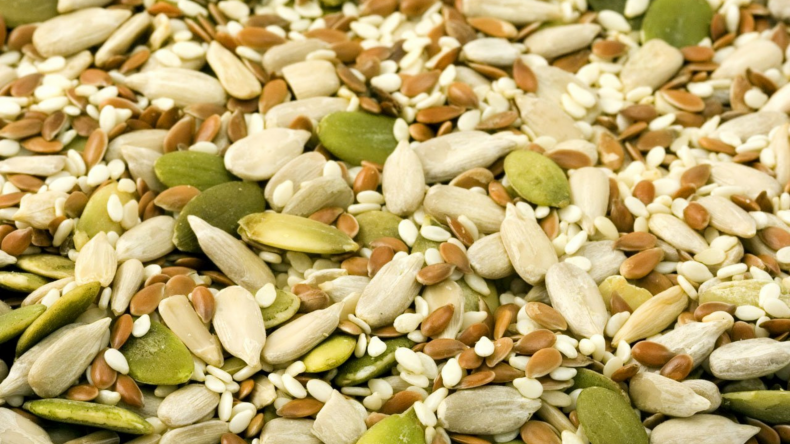 Collagen-Boosting Diet nuts and seeds