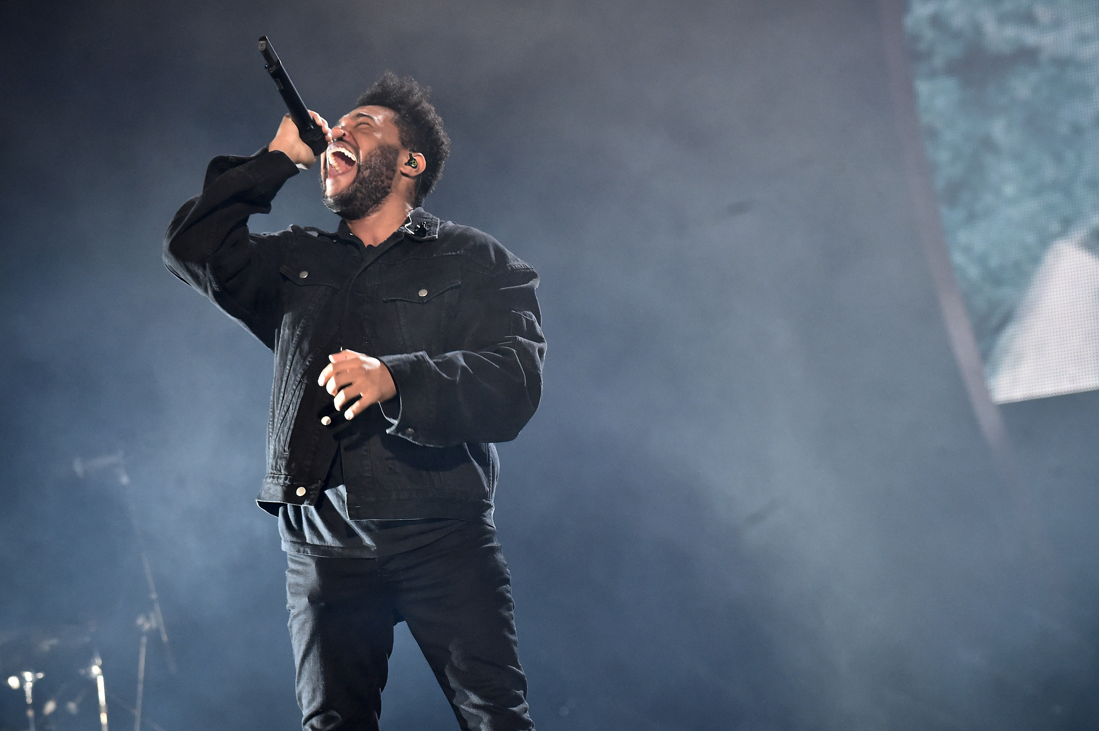 The Weeknd, pop's anti-pop star, glides through the Super Bowl halftime show