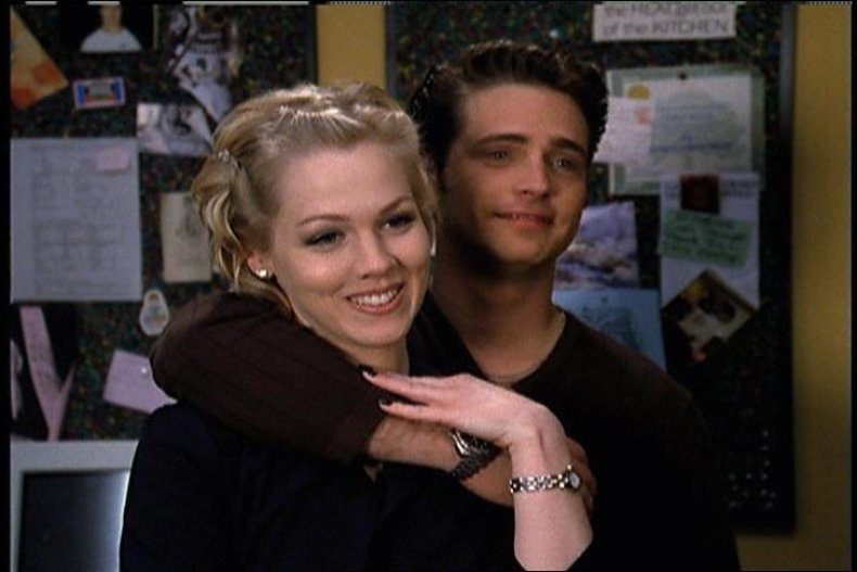 1990: 'Beverly Hills 90210'