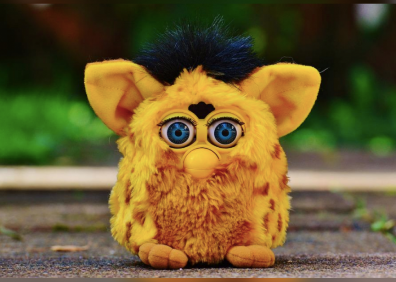 1998: Furby