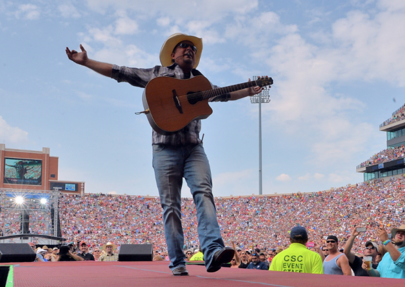 #3. Garth Brooks