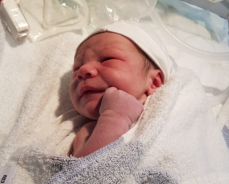 Childbirth, birth, strangers, kindness
