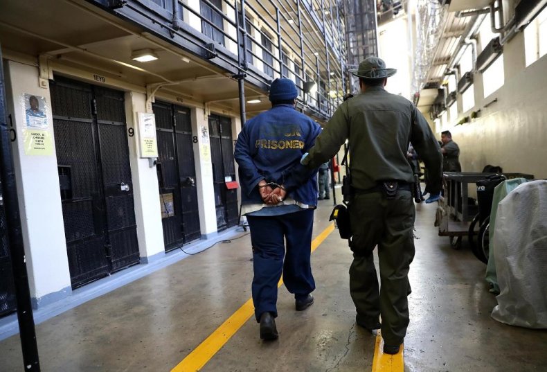 Death row inmates: 2,553