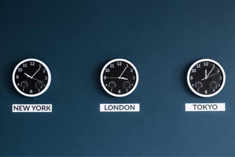 Time zones: 6