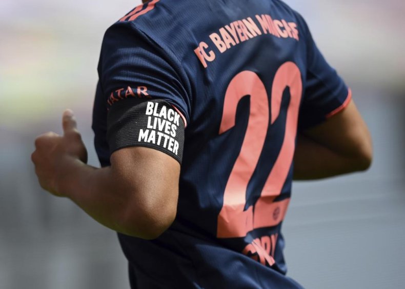 German soccer players supports Black Lives Matter