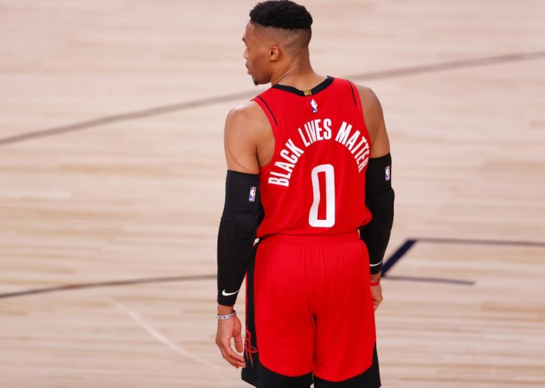 Players take messaging into their own hands