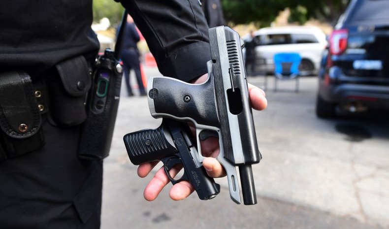 Hand gun