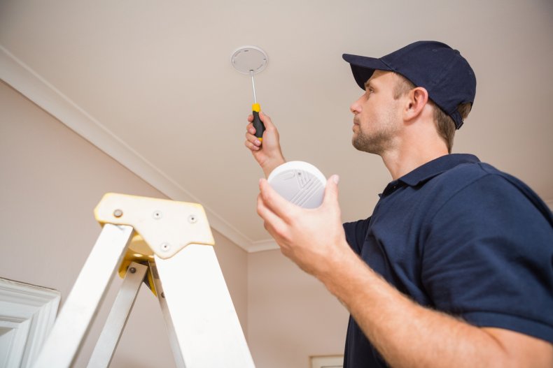 Carbon monoxide alarm installation