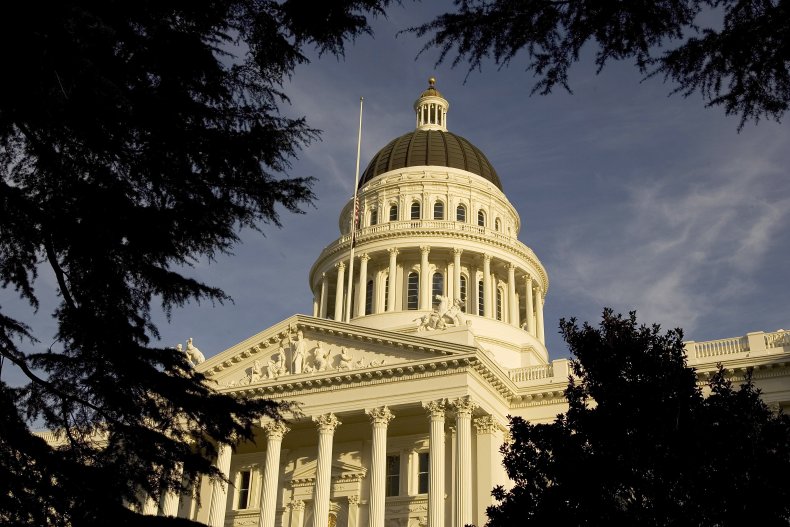 California $600 stimulus checks Newsom approved 