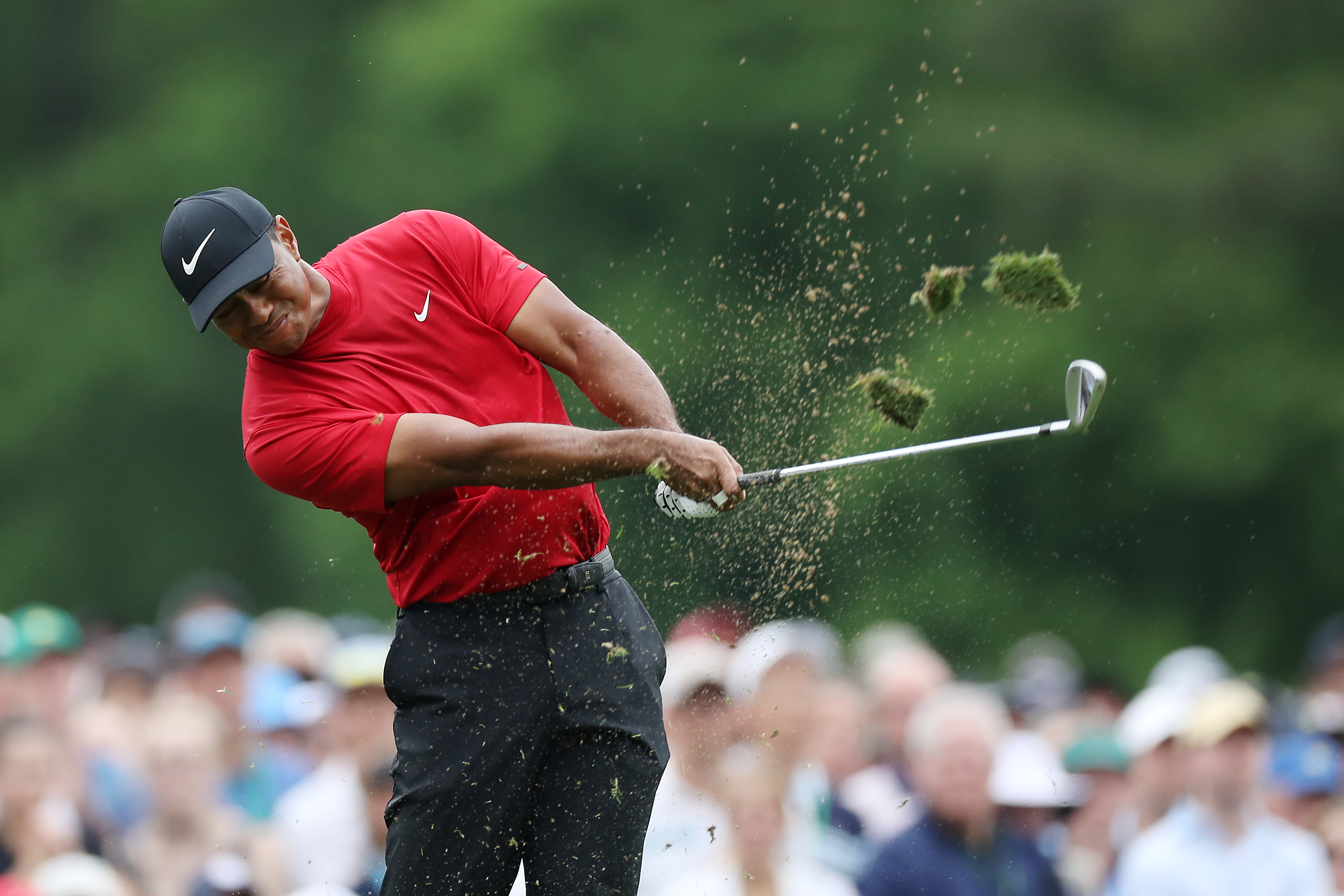 Video Shows Tiger Woods Golfing With Dwyane Wade Day Before Crash thumbnail