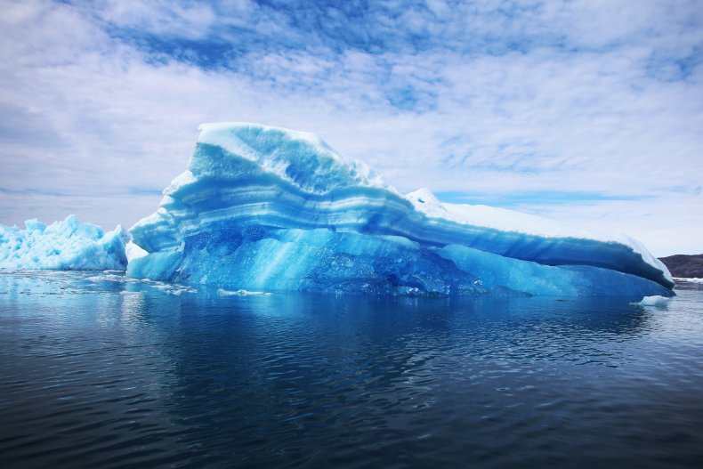 Iceberg melting