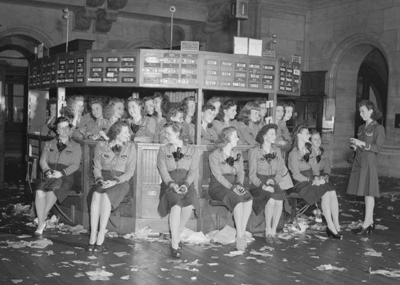 1943