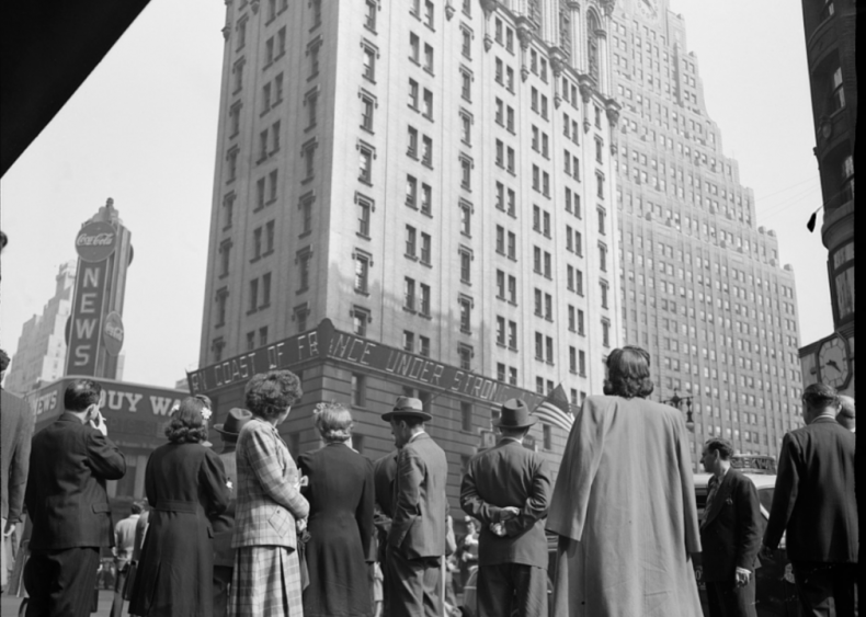 1944