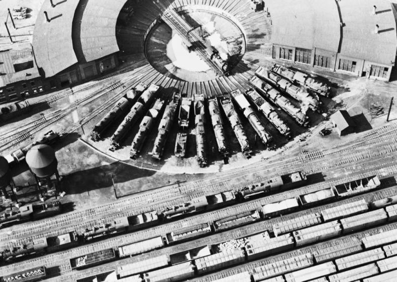 1946